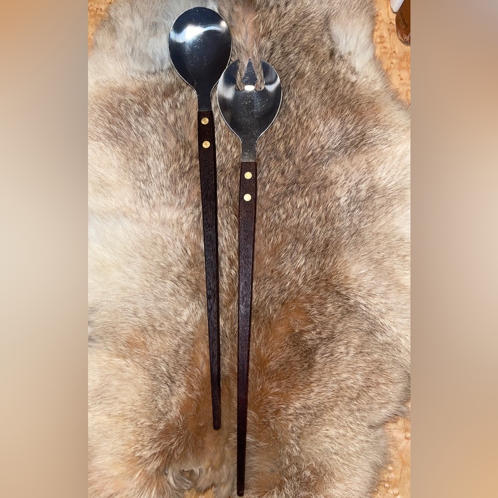 MCM serving utensils